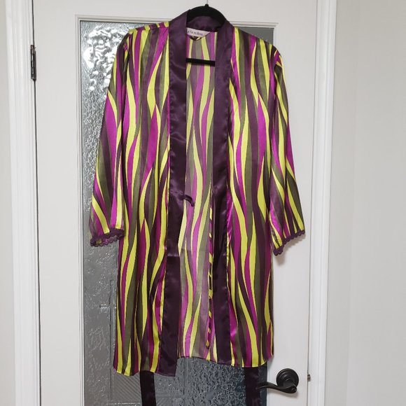 Patterned Silky Robe - Picture 1 of 4